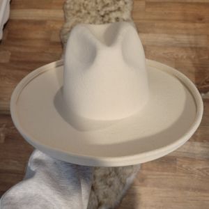 GIGI PIP X Cara Loren pencil brim hat